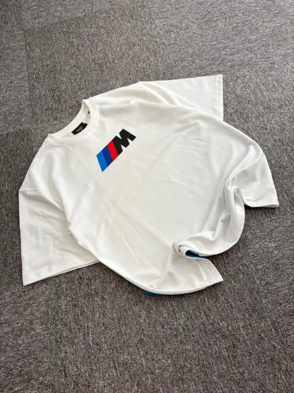 BMW M Motorsport Racing Car Graphic Oversize T-Shirt - Image 2