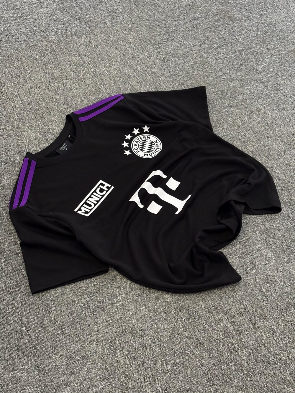 FC Bayern Munich Official Soccer Oversized T-Shirt