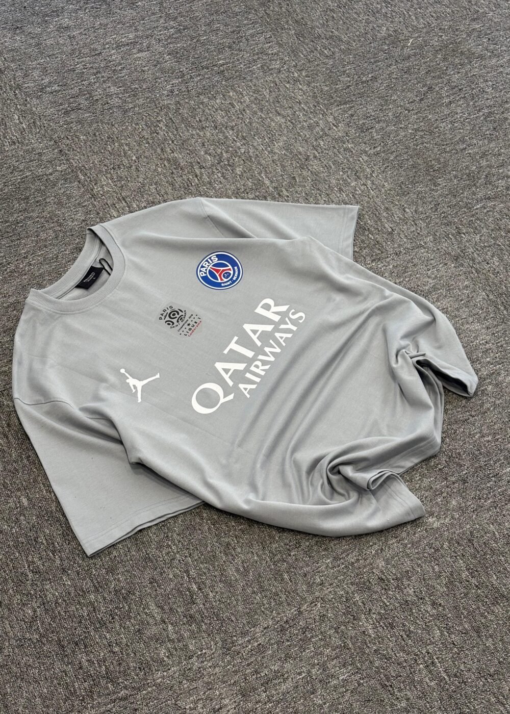 Paris Saint-Germain Soccer Oversized T-Shirt - Light Gray with Club Logos