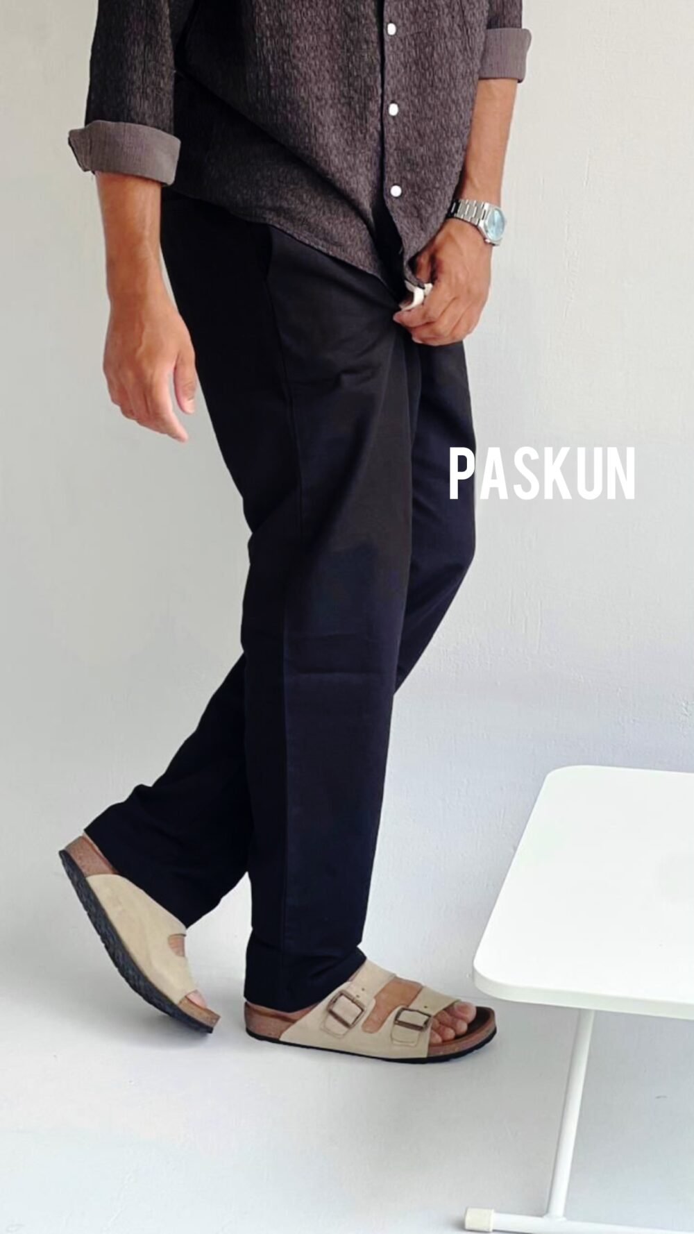 Casual Men's Outfit with Black Trousers