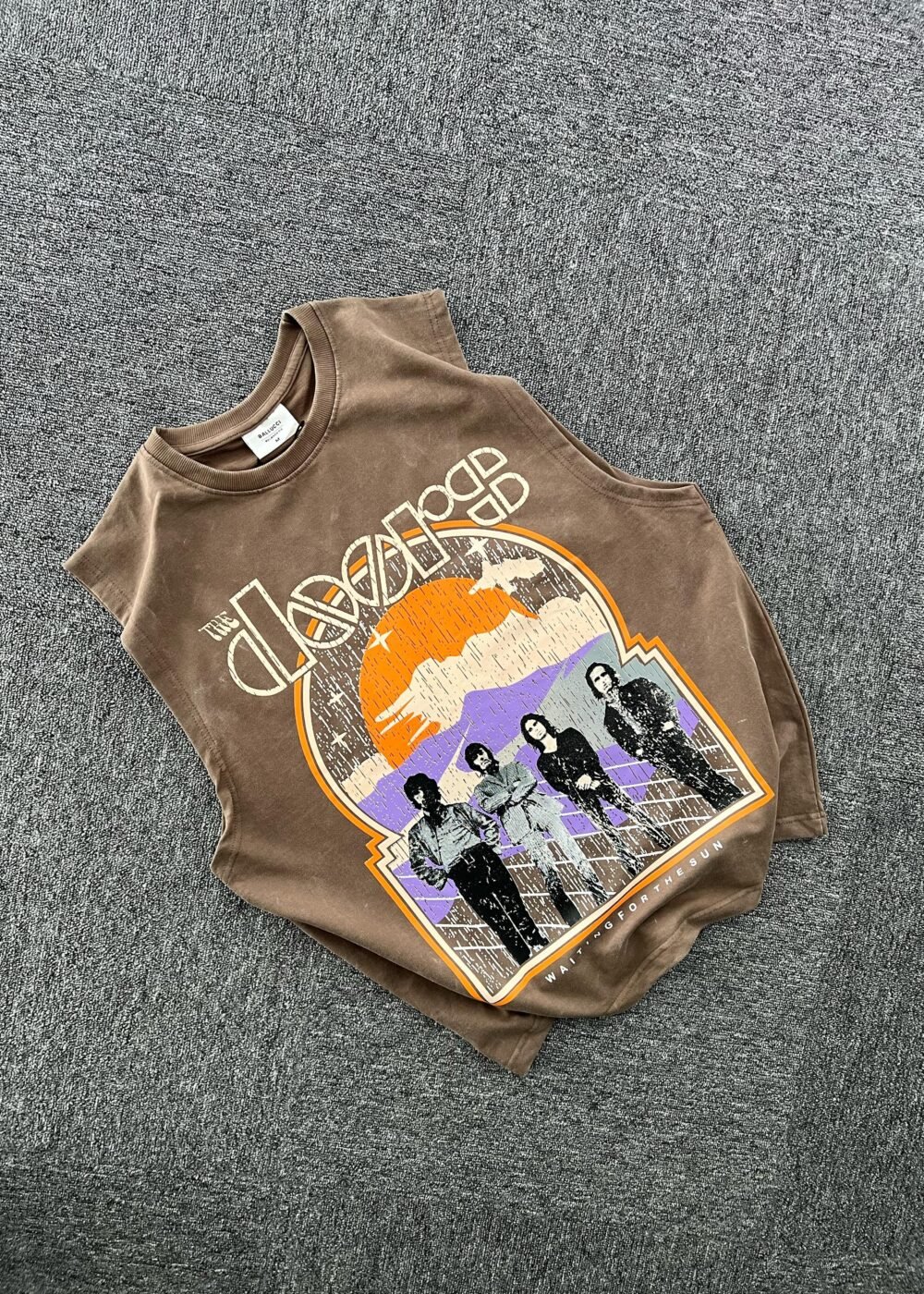 Vintage-Inspired Band Graphic Boxy Fit Tank Top with Retro Sunset and Artistic Band Portraits