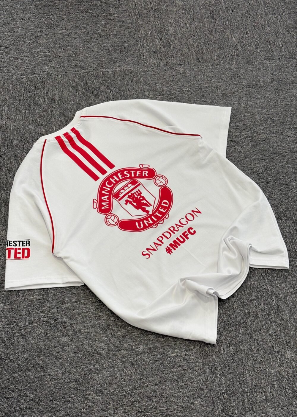 Manchester United Oversized Graphic T-Shirt
